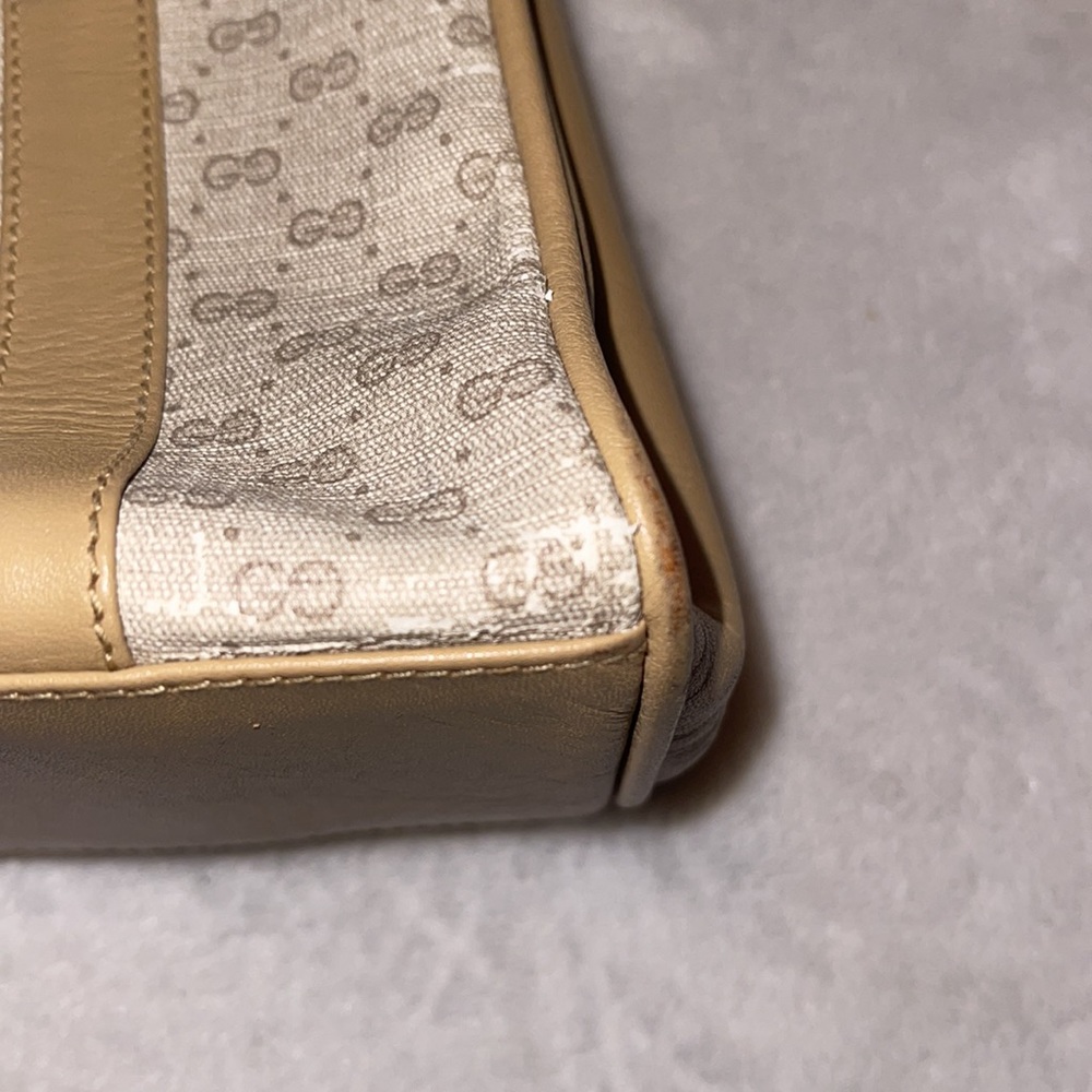 Gucci Vintage Micro GG Shoulder Bag Authenticated - Picture 15 of 17